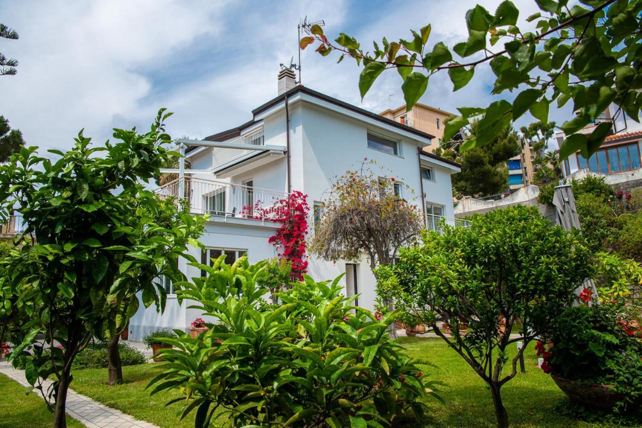 Magnificent Villa San Remo Exterior foto