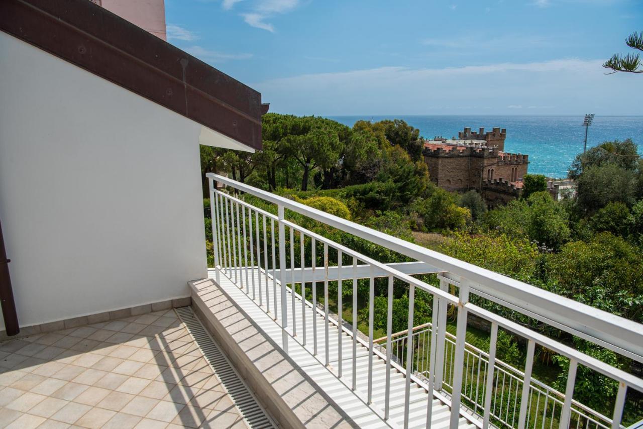 Magnificent Villa San Remo Exterior foto
